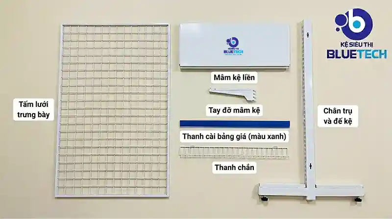 Chi tiết linh kiện cấu tạo bộ kệ siêu thị lưới BlueTech bao gồm chân trụ đôi, mâm kệ, tay đỡ, tấm lưới trưng bày và thanh cài bảng giá