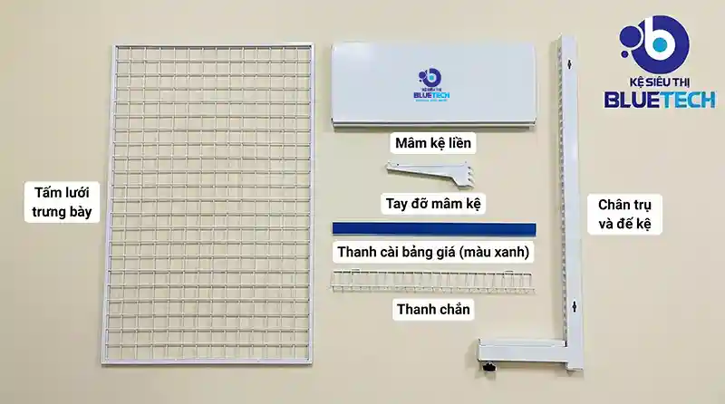 Chi tiết linh kiện cấu tạo bộ kệ siêu thị lưới BlueTech bao gồm chân trụ, mâm kệ, tay đỡ, tấm lưới trưng bày và thanh cài bảng giá