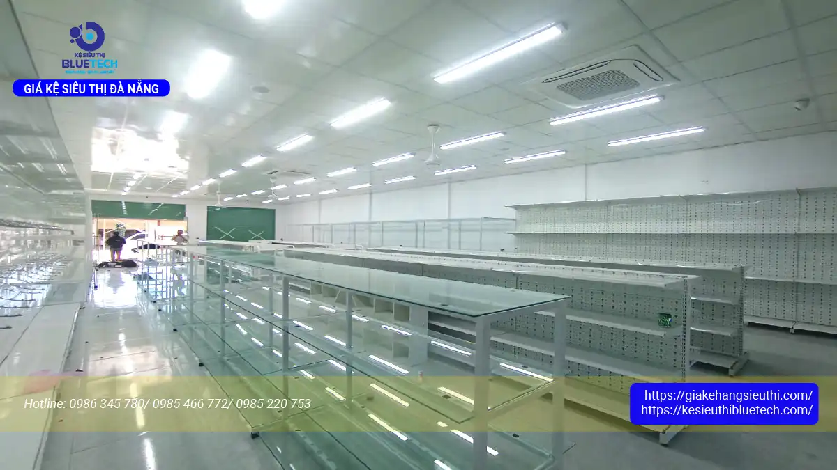 Kệ Siêu Thị Tôn Đục Lỗ Trắng Đà Nẵng – Dự Án Setup Mặt Bằng Lớn