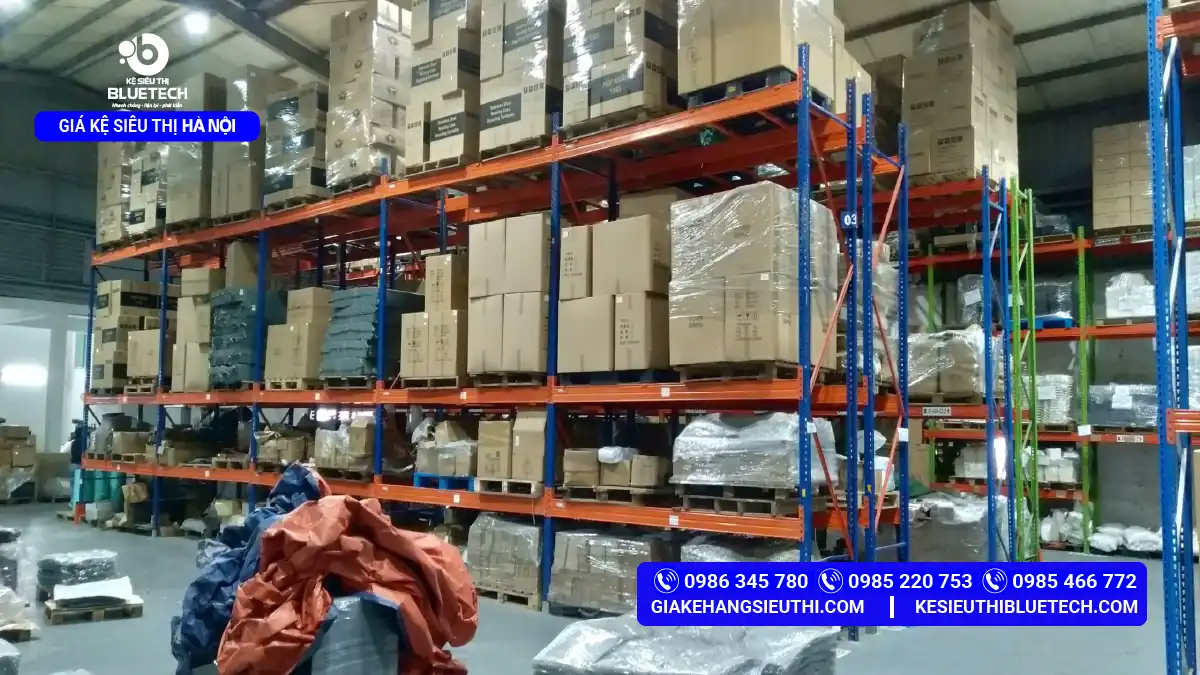 Dự án thực tế thi công lắp đặt hệ thống kệ trung tải pallet cho kho hàng tại Vĩnh Hưng, Hà Nội bởi Bluetech